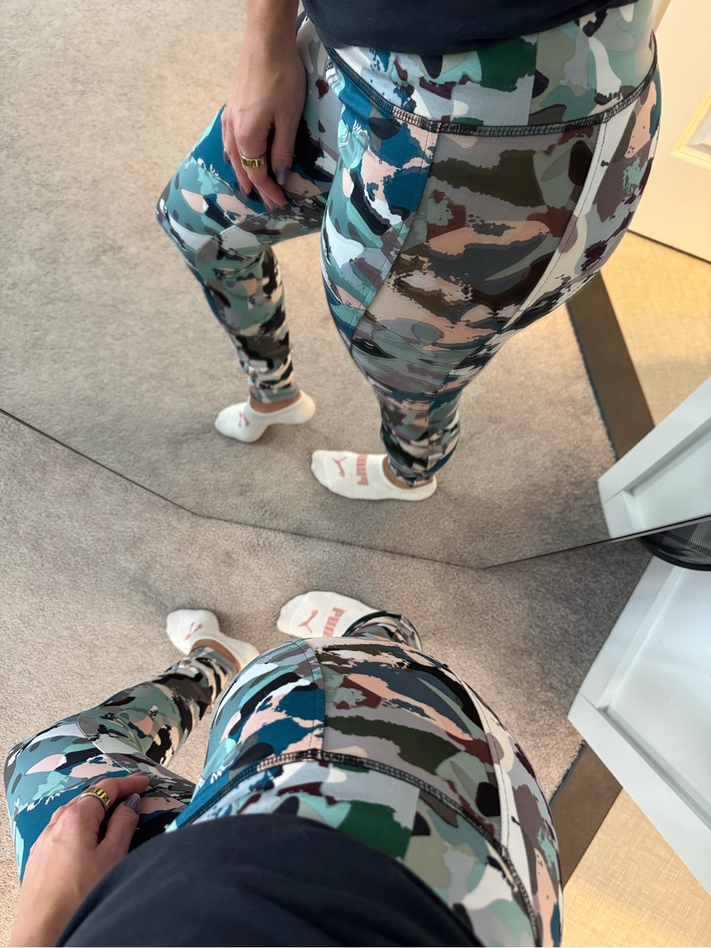 women’s camouflage fitness leggings (size: M)